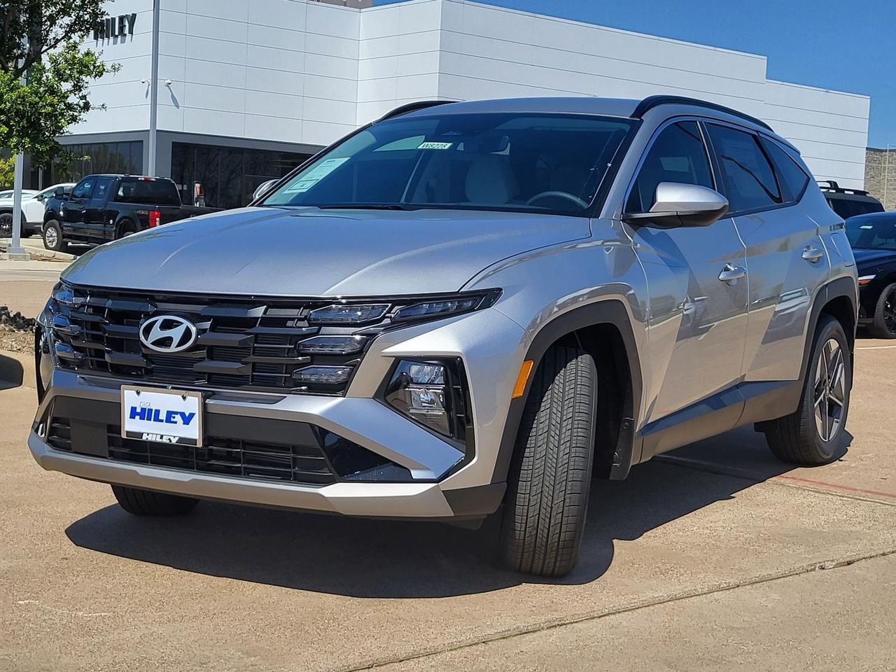 New 2026 Shimmering Silver Hyundai SEL FWD image 2