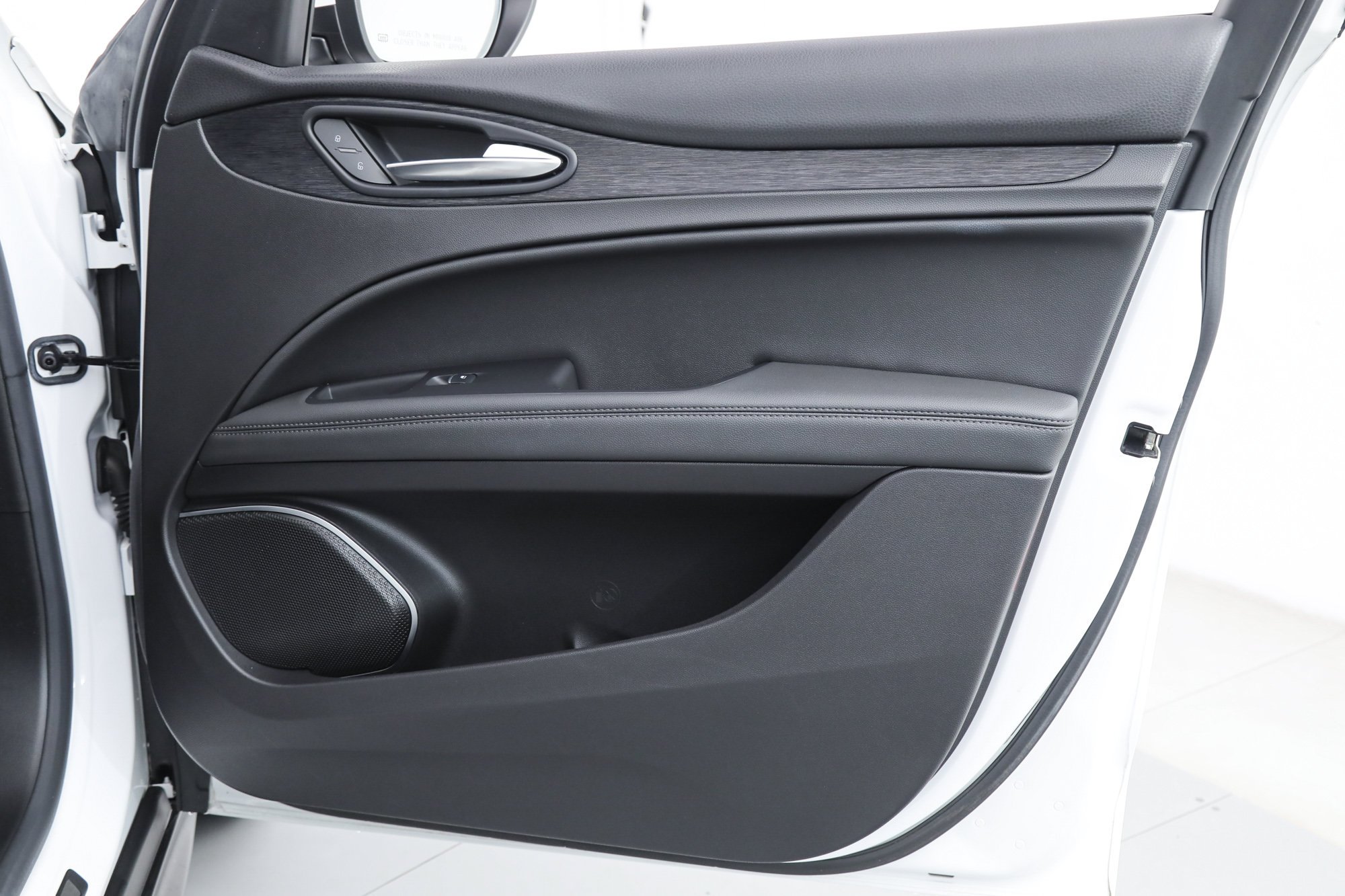 Used 2023 White Alfa Romeo Sprint image 9