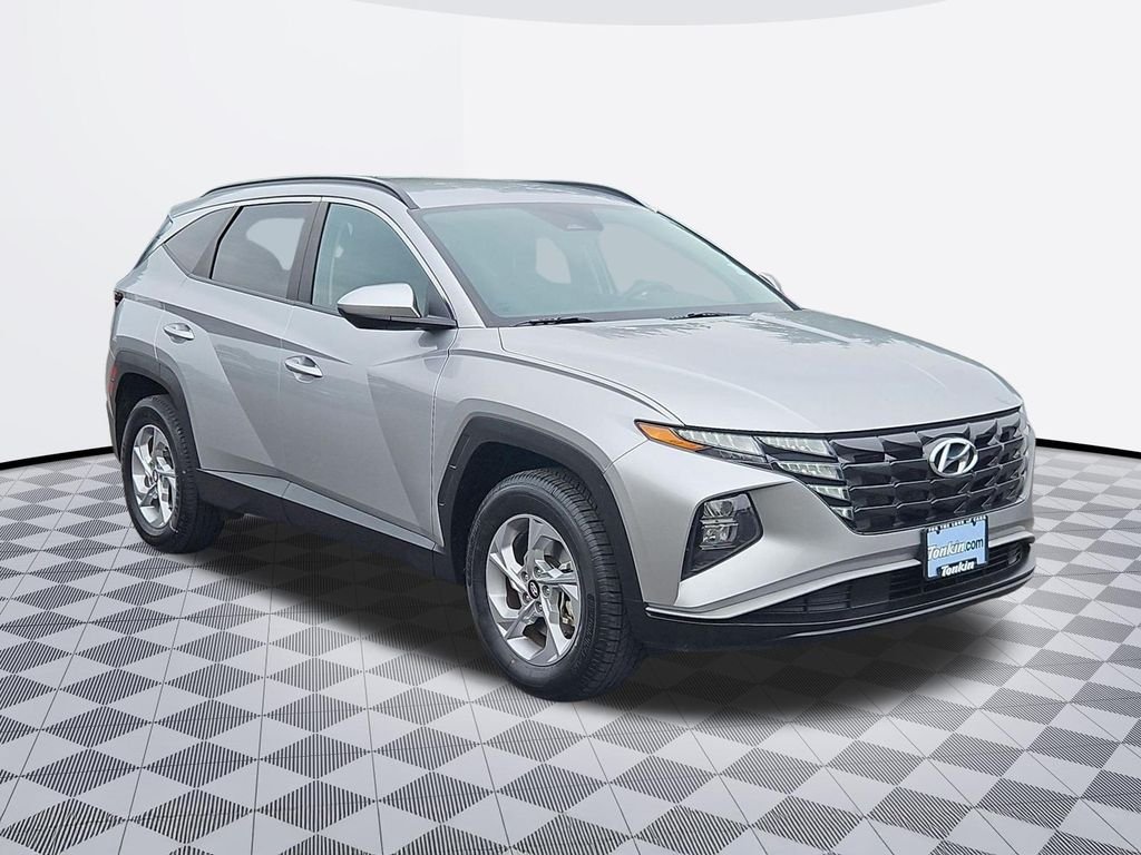 Used 2024 Silver Hyundai SEL image 8