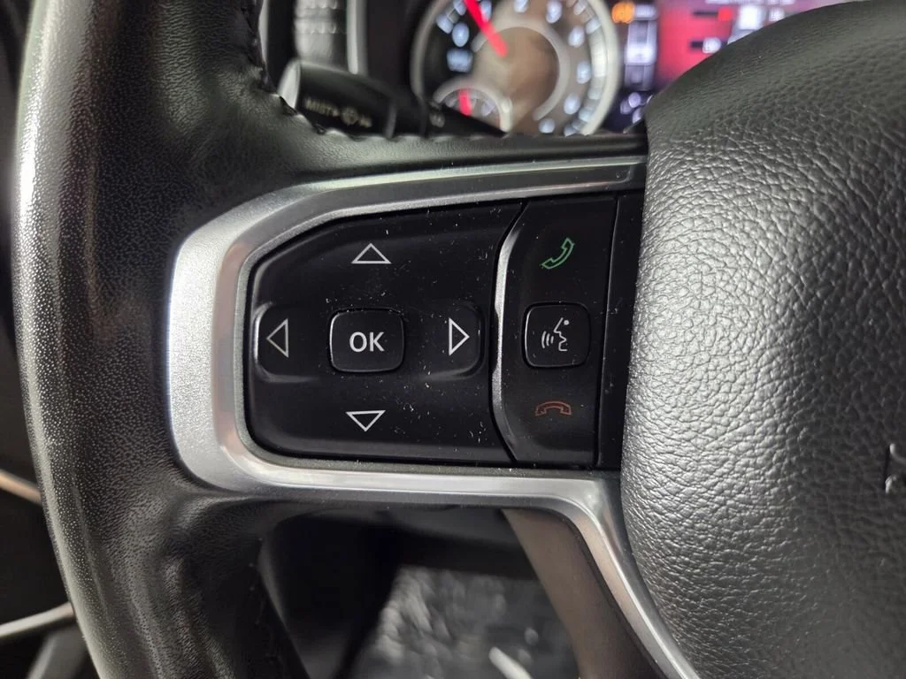 Used 2021 Diamond Black Crystal Pearlcoat Ram Laramie image 18
