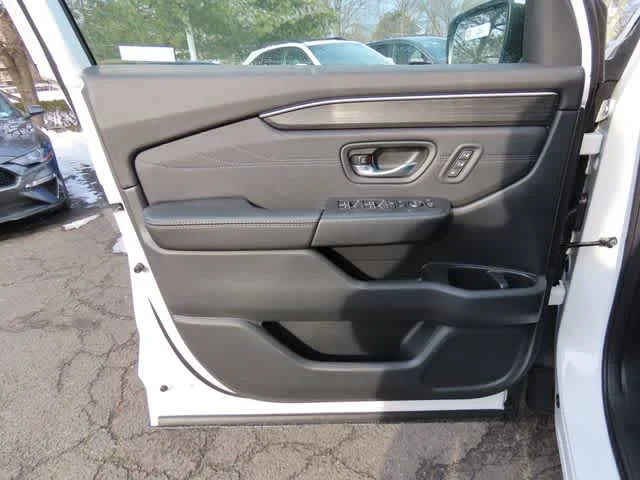 New 2026 Platinum White Pearl Honda Touring S image 19