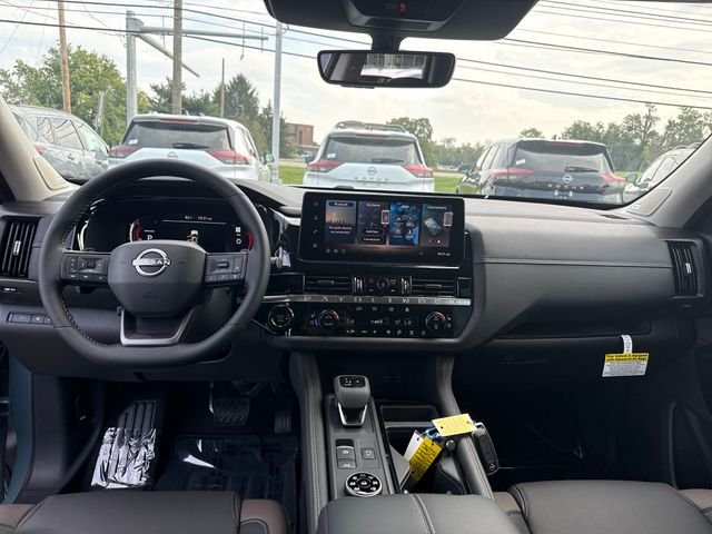 New 2026 Green Nissan Platinum image 15
