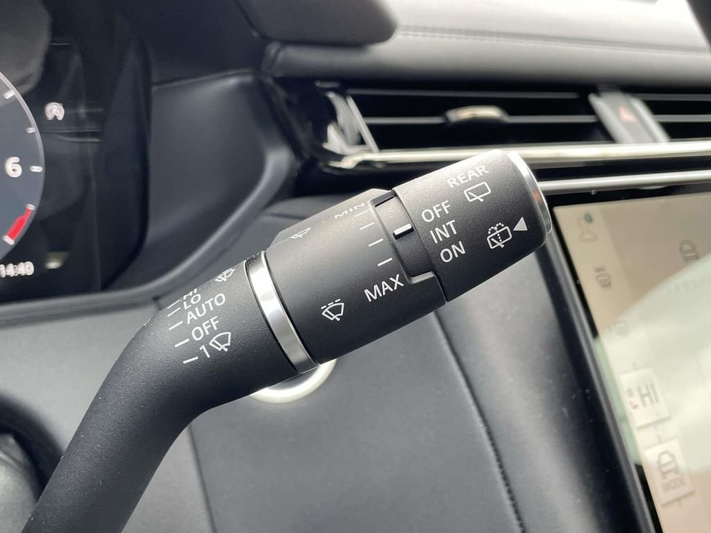 New 2026 Batumi Gold Land Rover Dynamic SE image 38