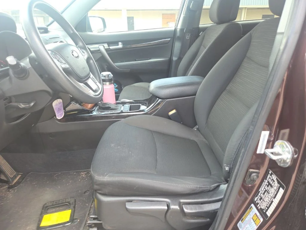 Used 2015 Red Kia LX image 22
