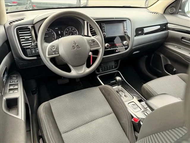 Used 2020 Gray Mitsubishi SE image 9
