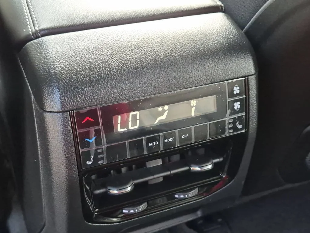 Used 2025 White Jeep Limited image 25