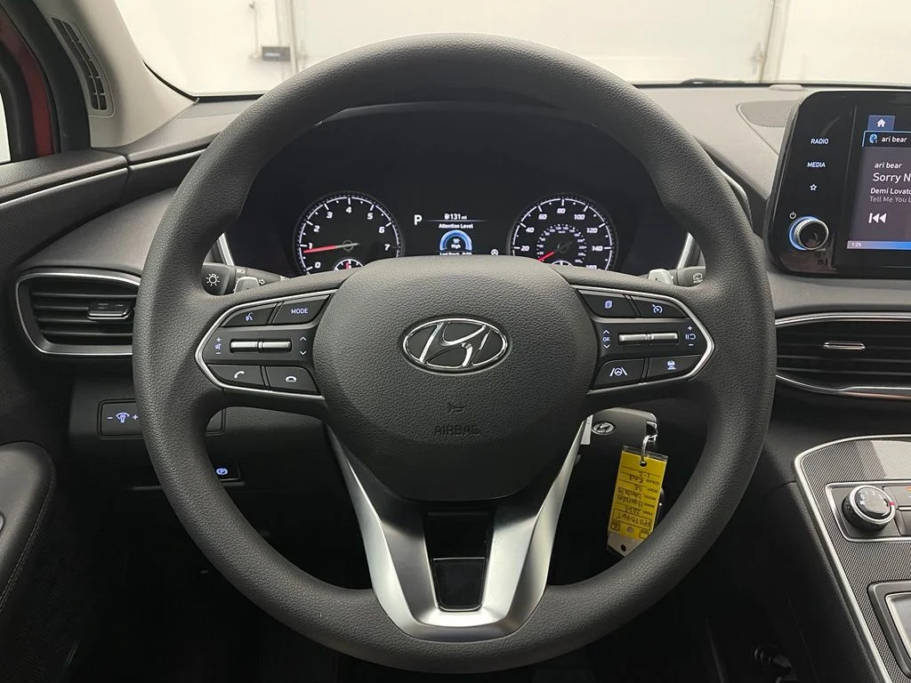 Used 2023 Calypso Red Hyundai SE image 17