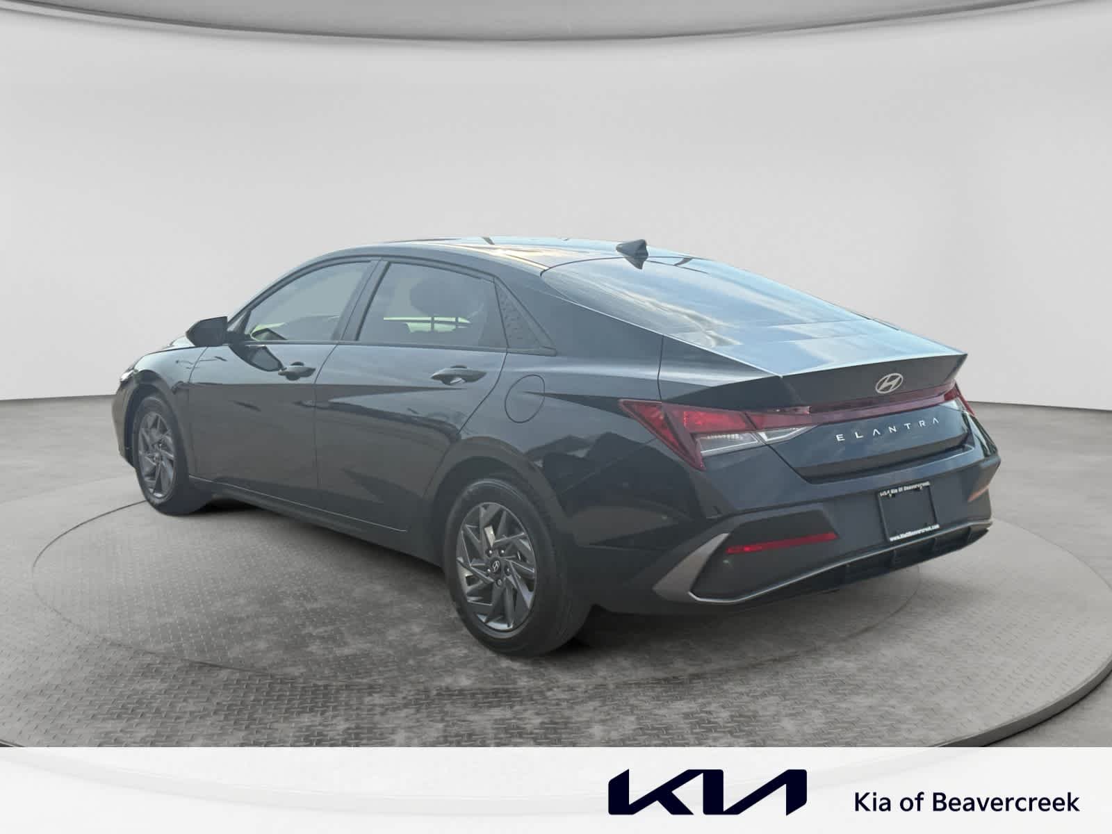 2024 Hyundai Elantra SEL - Photo 7
