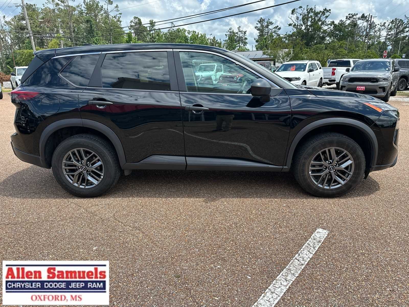 Used 2024 Super Black Nissan S image 3