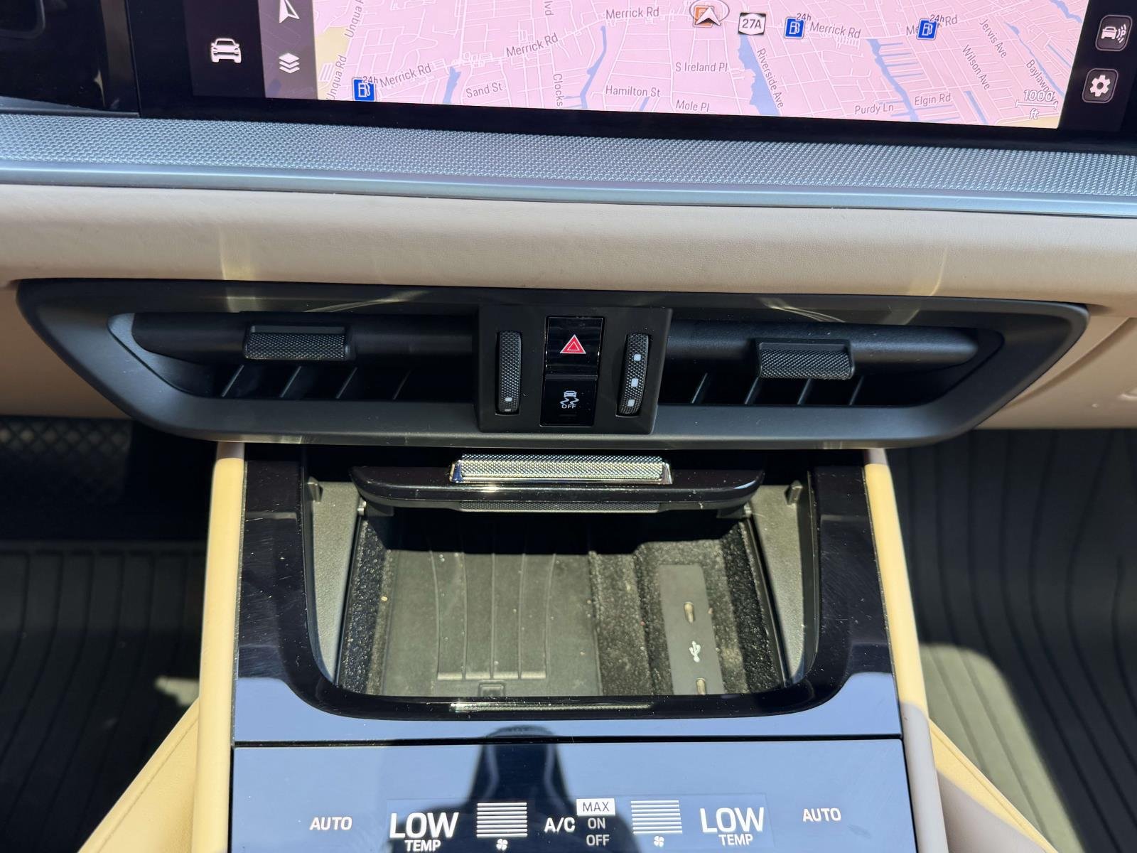 Certified Used 2024  Porsche  image 26