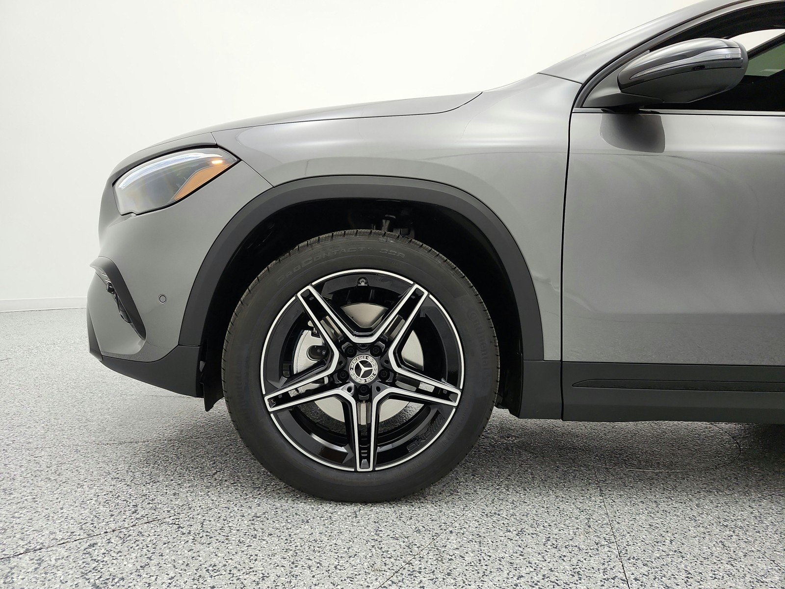 New 2026 Mountain Grey Metallic Mercedes-Benz GLA 250 SUV image 13