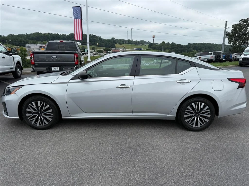 Used 2024 Silver Nissan 2.5 SV image 1