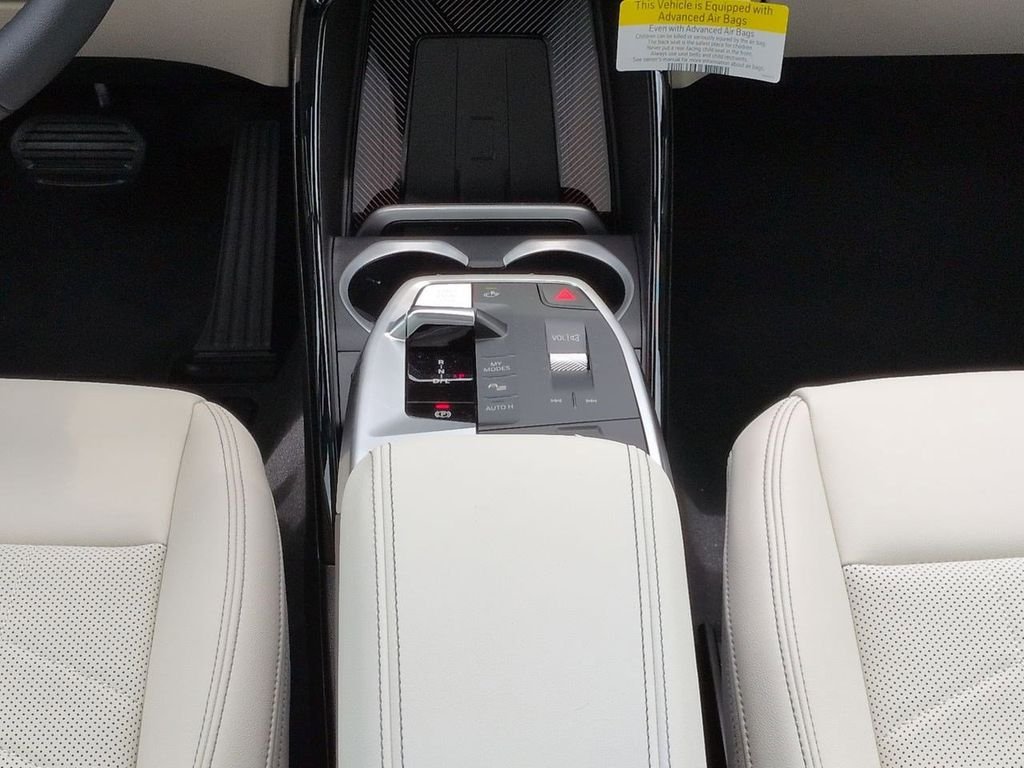 New 2026 Cape York Green Metallic BMW xDrive28i image 19
