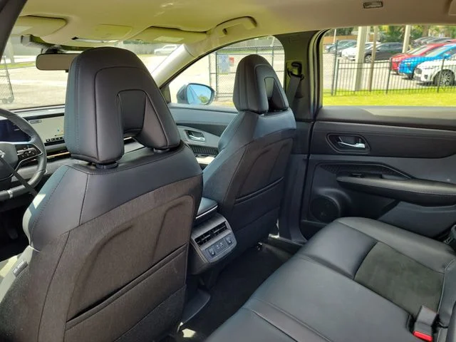 Used 2024 Gray Nissan ENGAGE e-4ORCE image 12