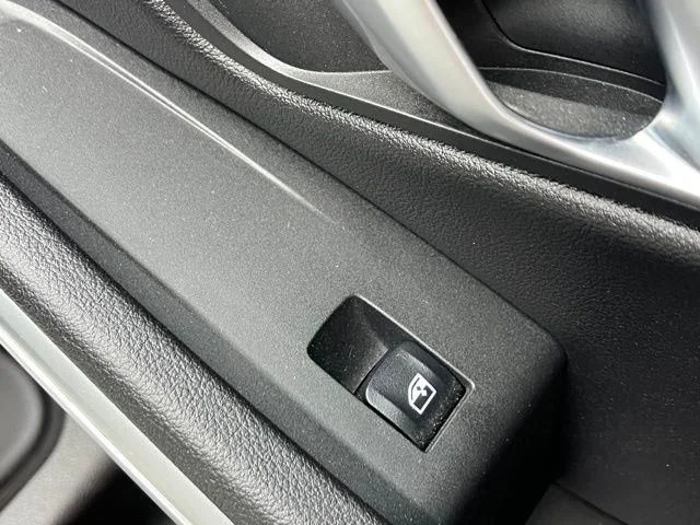 Used 2022 White BMW 330i image 18