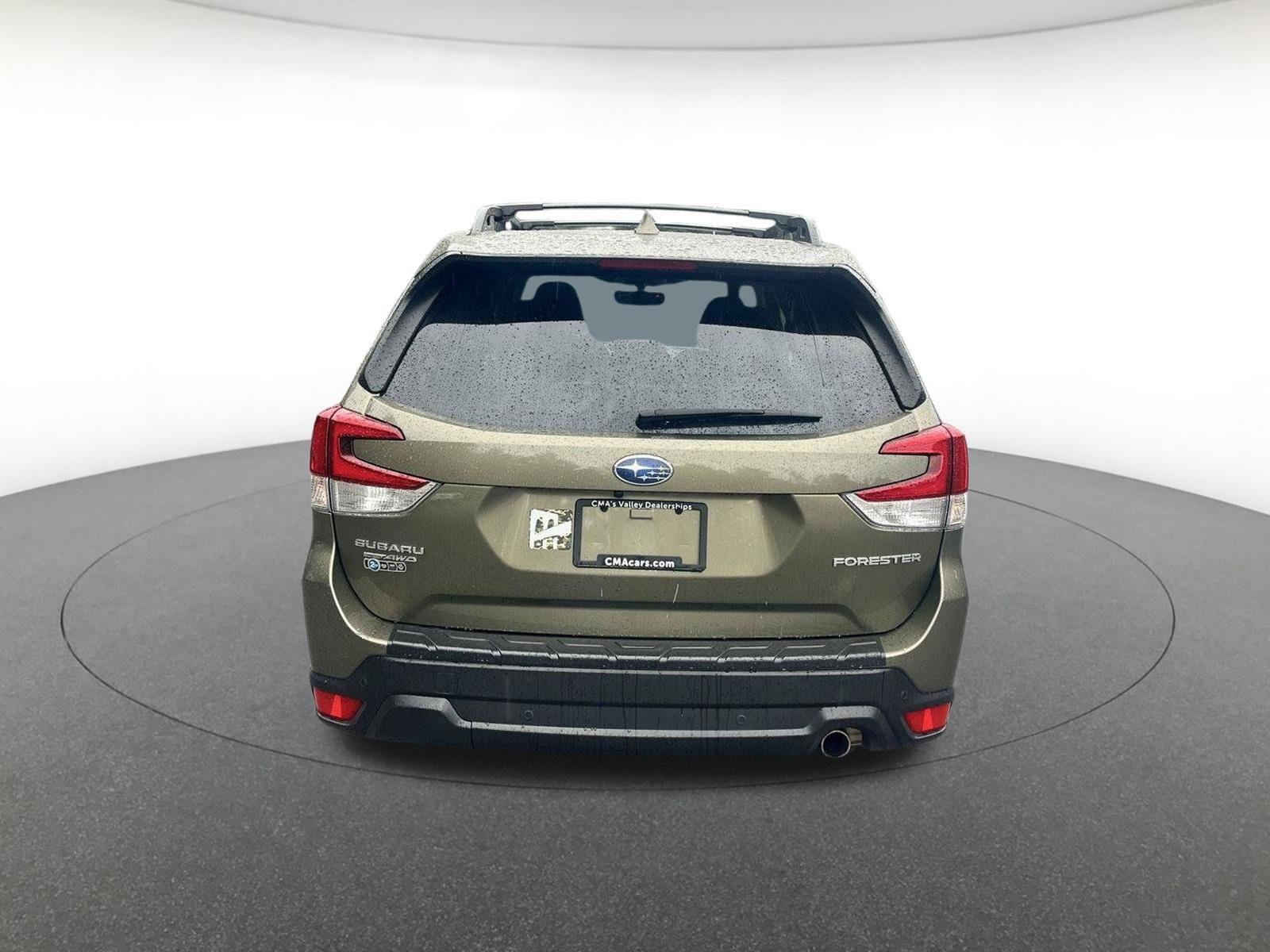 Used 2023 Autumn Green Metallic Subaru Limited image 6
