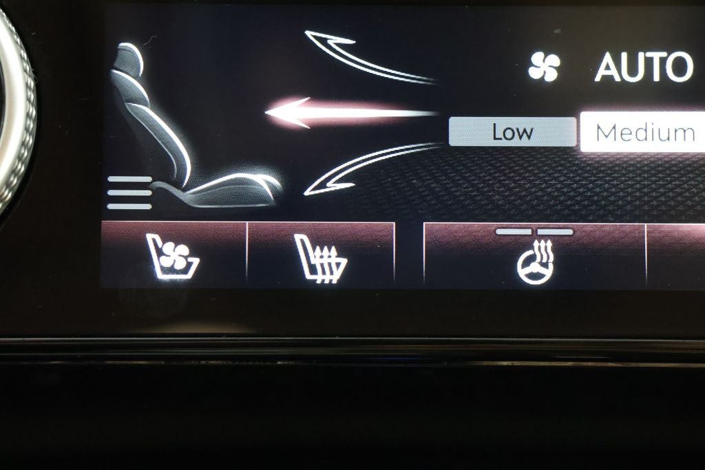 Used 2023 White Genesis 2.5T image 16