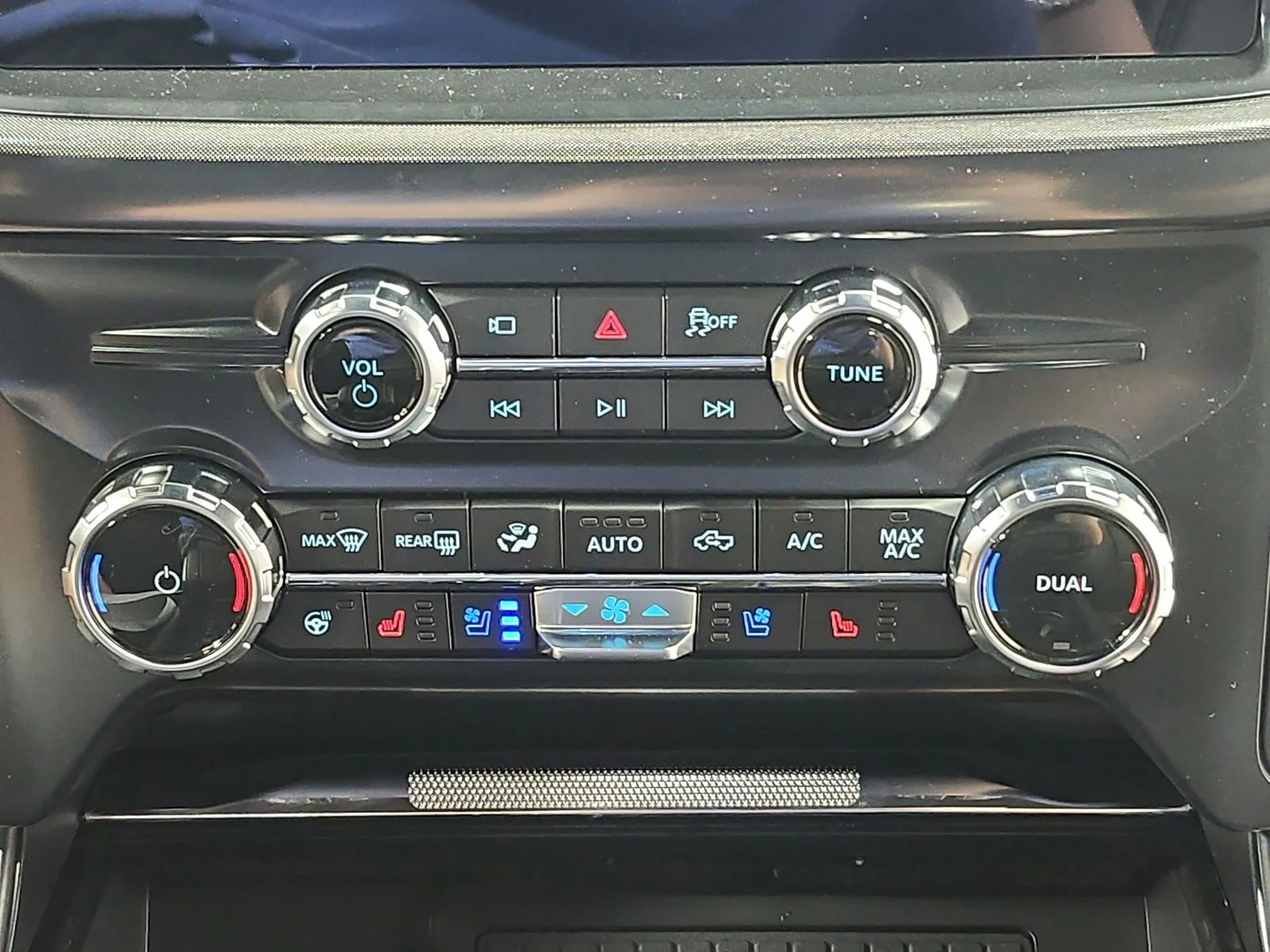 New 2026 Blue Ford Tremor image 35