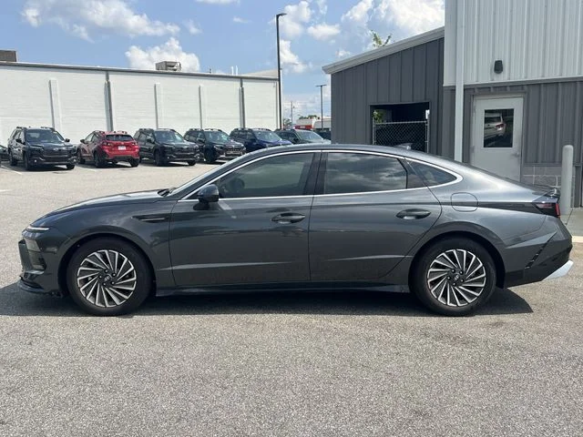 Used 2025 Gray Hyundai Limited image 10