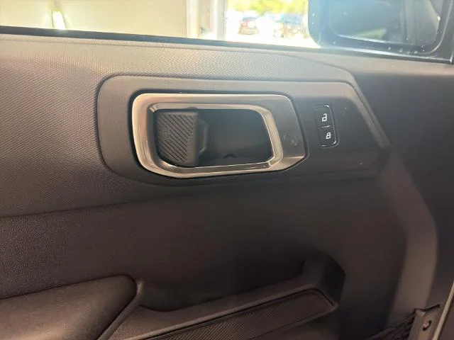 New 2026 Avalanche Gray Ford Badlands® image 33