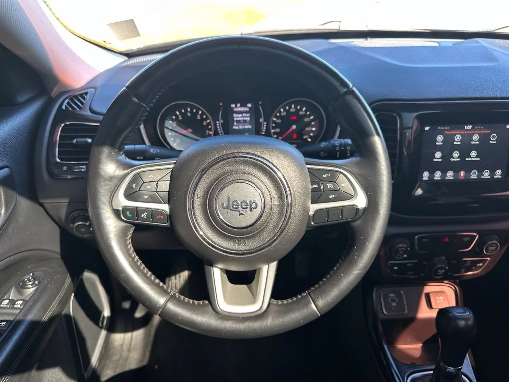 Used 2021 Diamond Black Jeep Latitude image 14