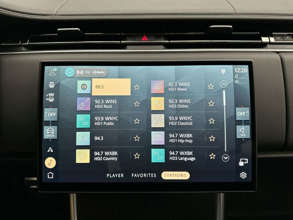 New 2026 Carpathian Gray Premium Metallic Land Rover SE image 27