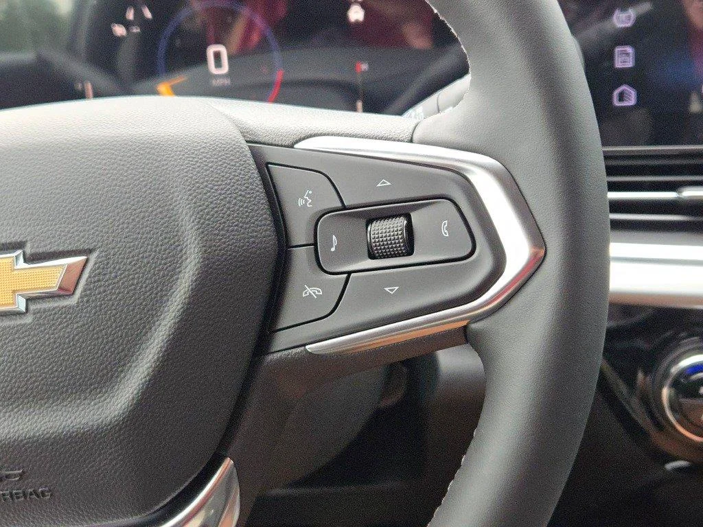 New 2026 Mosaic Black Metallic Chevrolet LT image 27