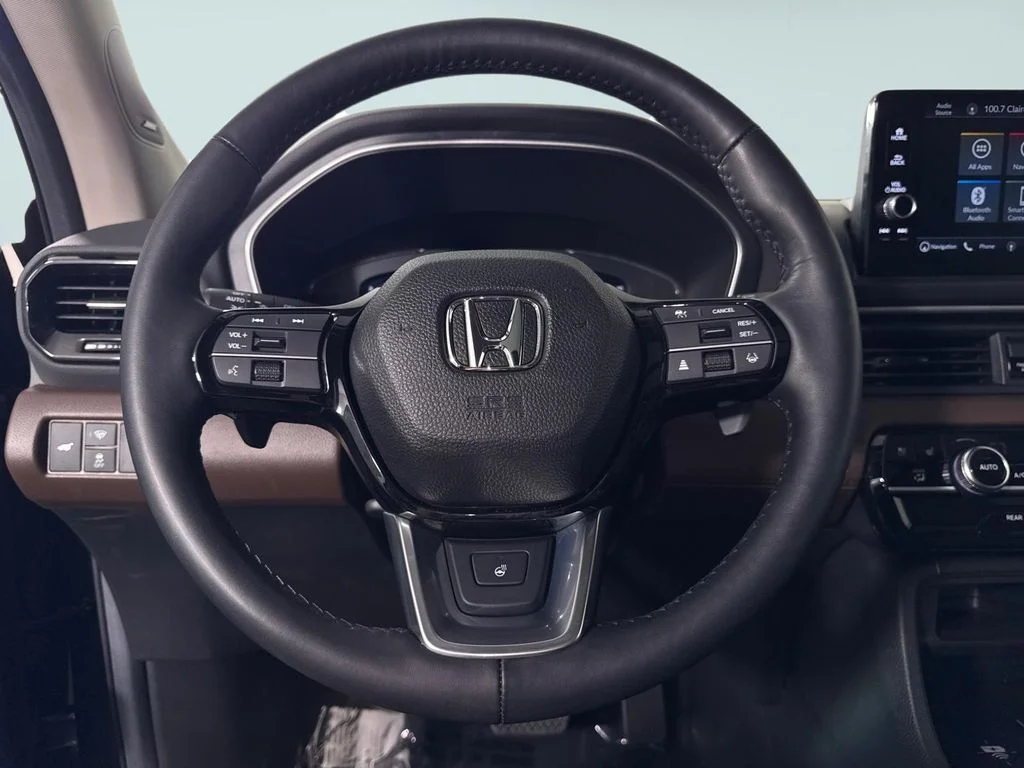 Used 2025 Gray Honda Elite image 28