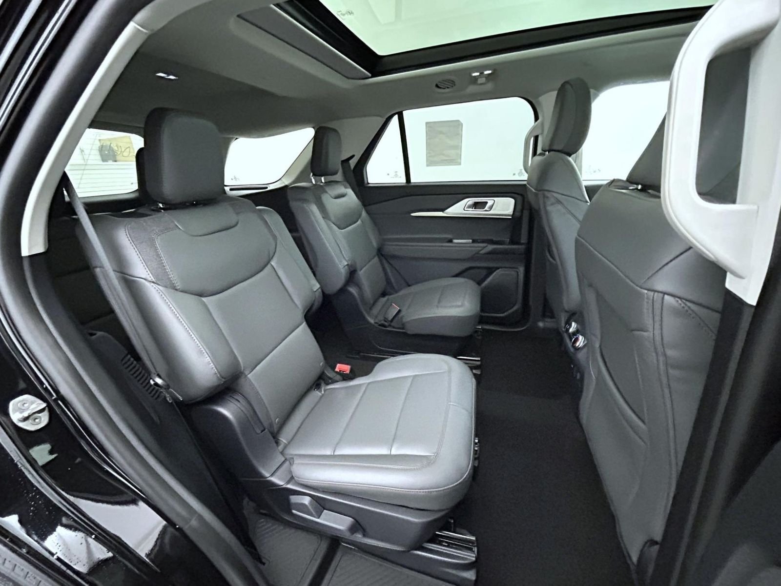 New 2026 Agate Black Metallic Ford Active image 18
