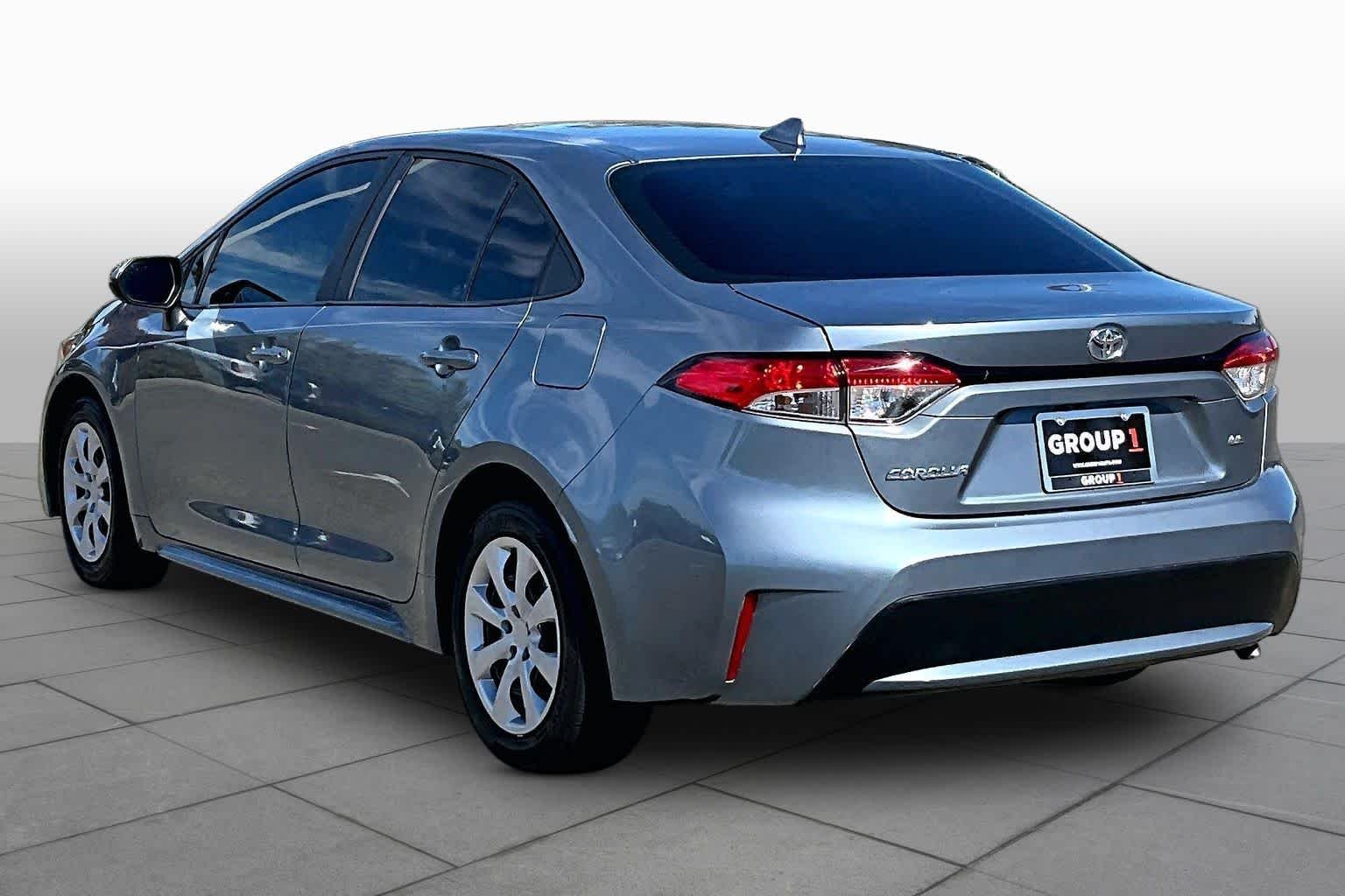 Used 2022 Celestite Toyota LE image 11
