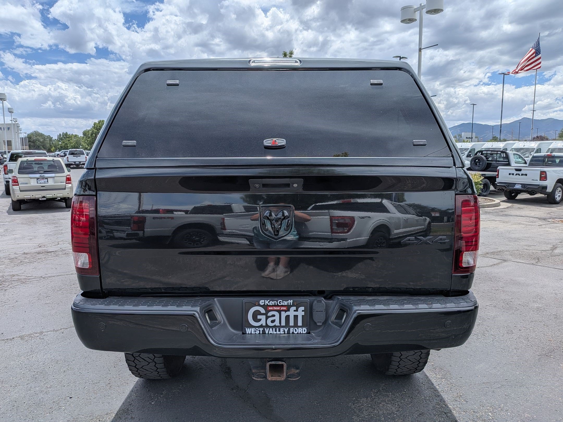 Used 2018 Brilliant Black Crystal Pearlcoat Ram Laramie image 4