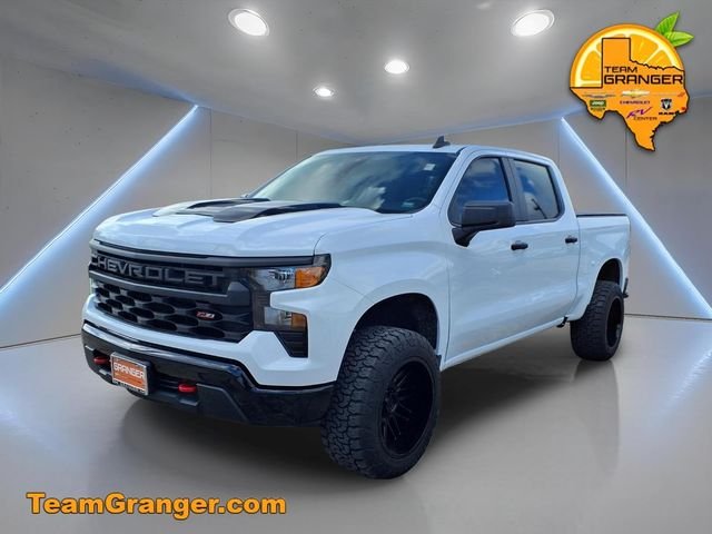 Used 2025 White Chevrolet Custom Trail Boss image 3
