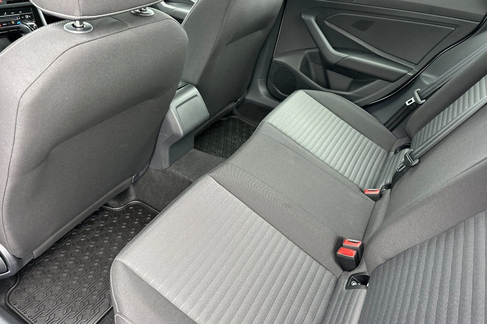 New 2026 White Volkswagen 1.5T S image 11
