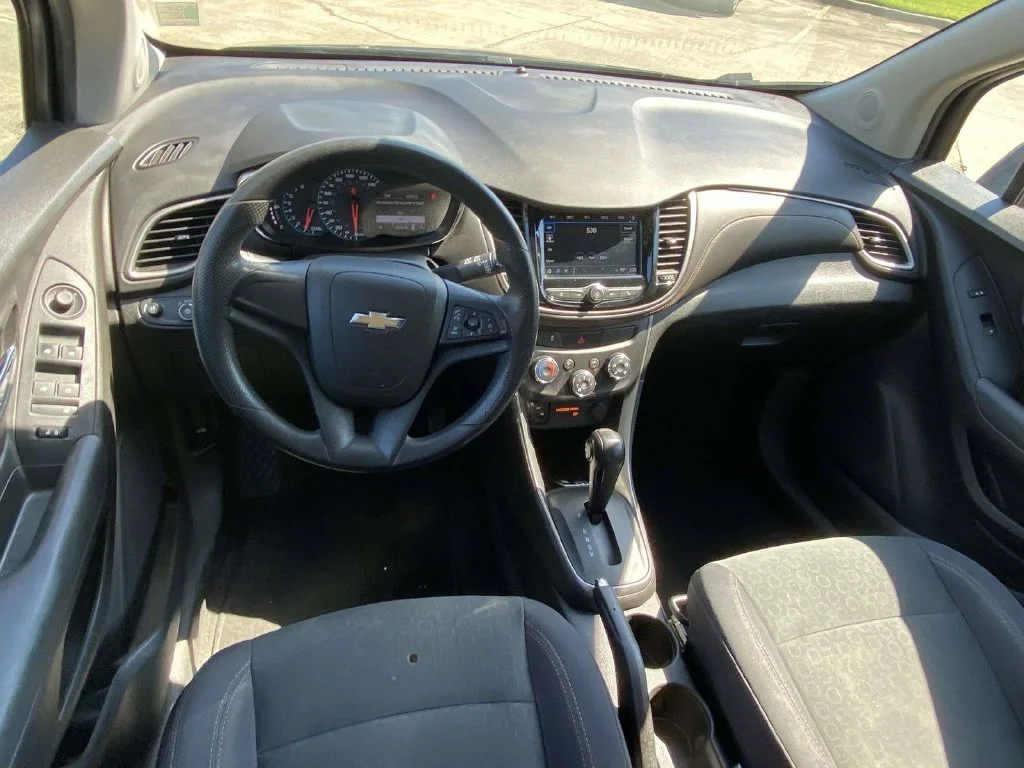 Used 2018 Blue Chevrolet LS image 12