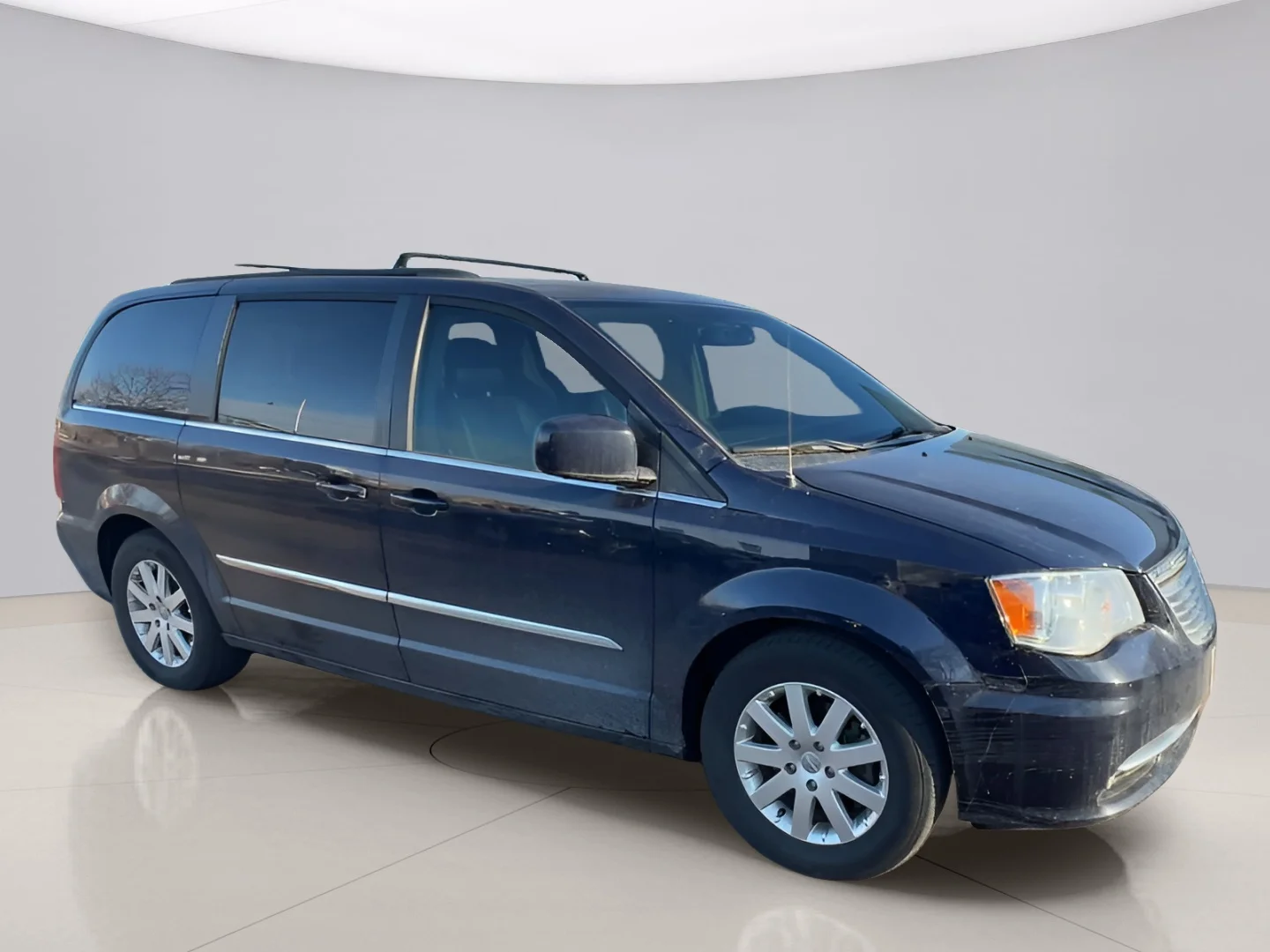 Used 2015 Blue Chrysler TOURING image 3