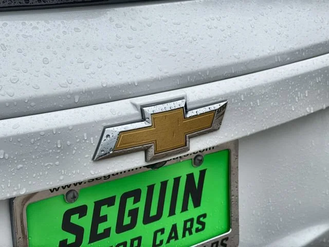 Used 2018 SUMMIT WHITE Chevrolet LS image 29