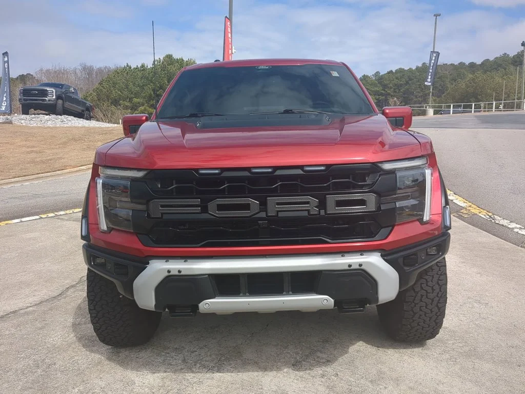 Used 2025  Ford Raptor image 2