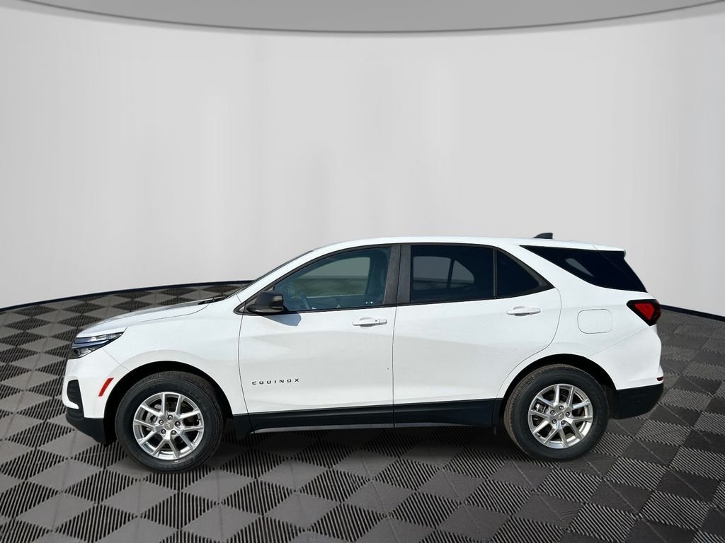 Used 2022 White Chevrolet LS image 2
