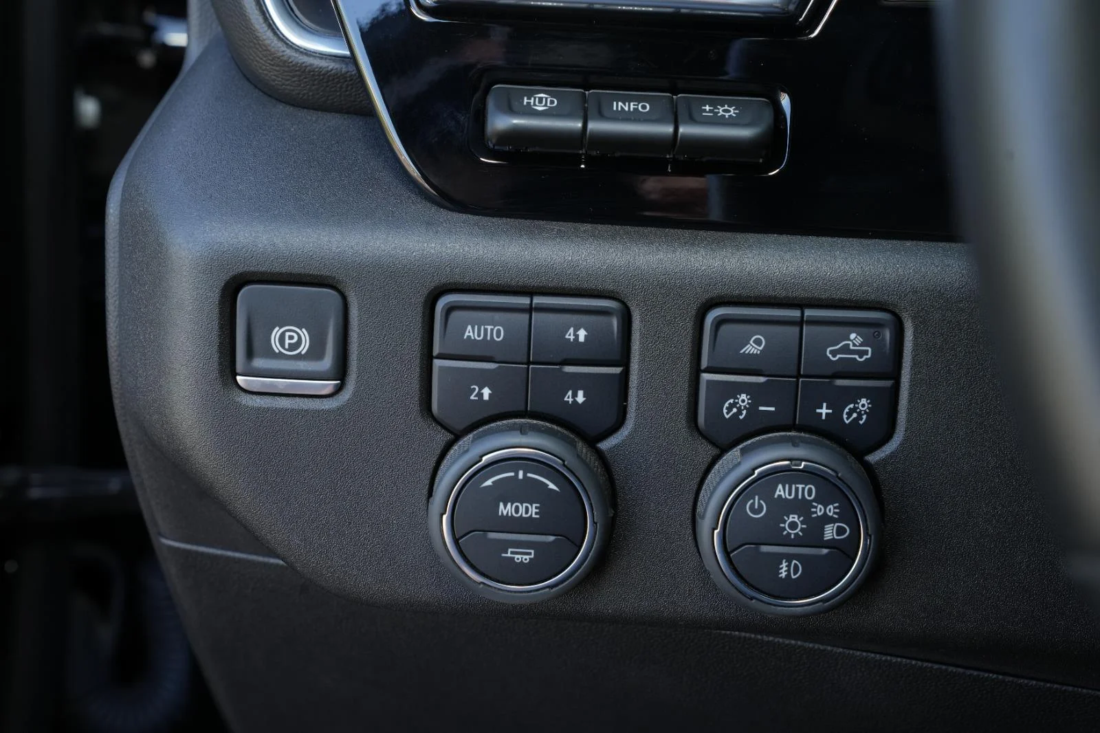 Used 2024 Black Chevrolet High Country DRW image 30