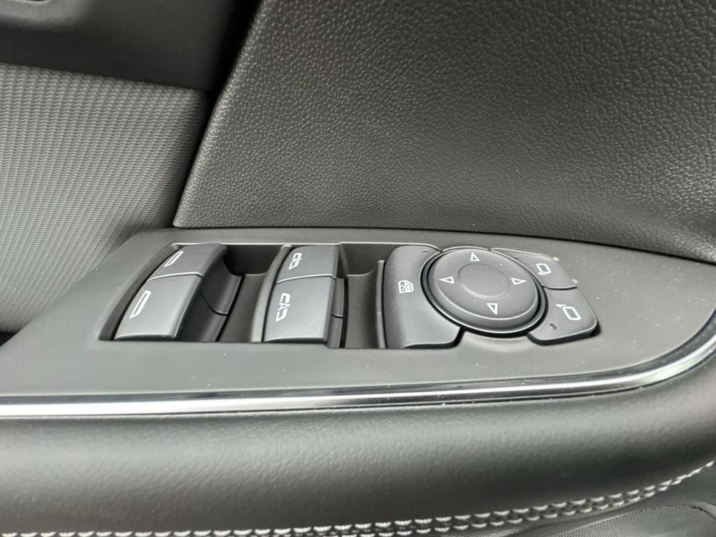 New 2026 Summit White Buick Preferred image 13