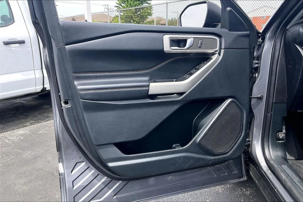 Used 2021 Gray Ford XLT image 22