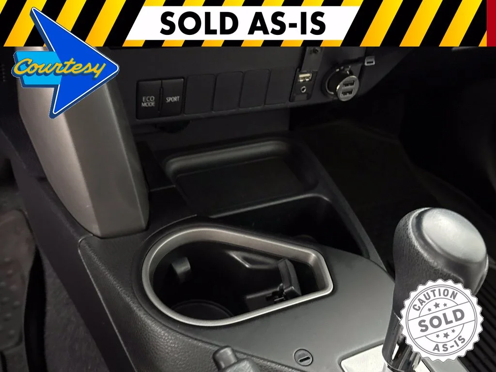 Used 2017 Silver Toyota XLE image 35