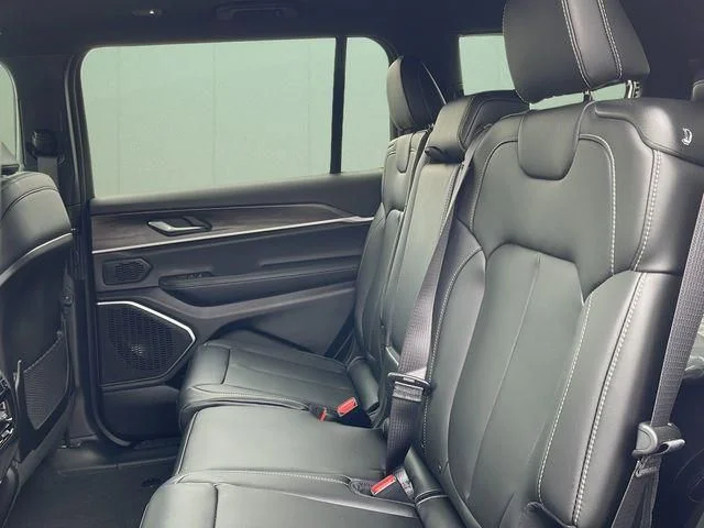 New 2026 White/off-white Jeep Limited image 23