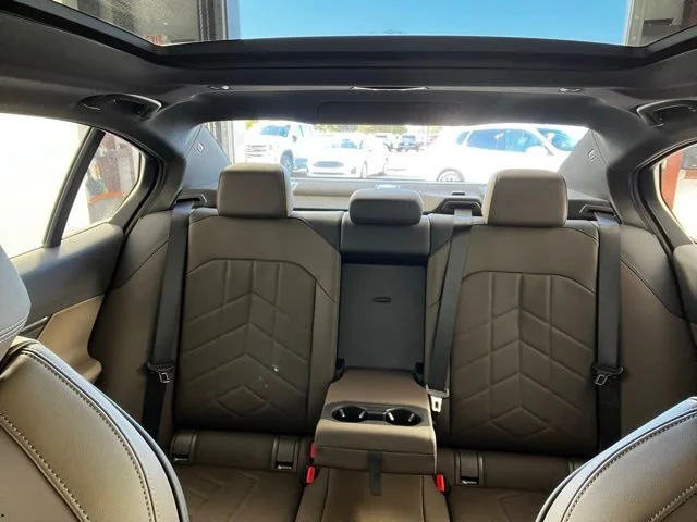 New 2026 Alpine White BMW 530i image 32