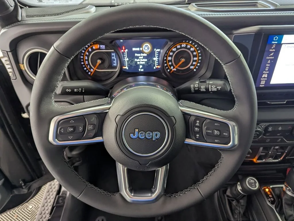 New 2026 Granite Crystal Metallic Clear-Coat Exterior Paint Jeep Sahara image 18