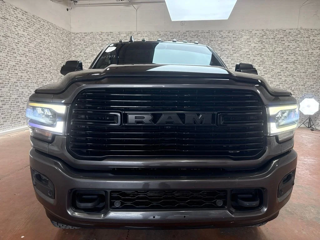 Used 2021 Granite Crystal Metallic Clearcoat Ram Laramie image 2