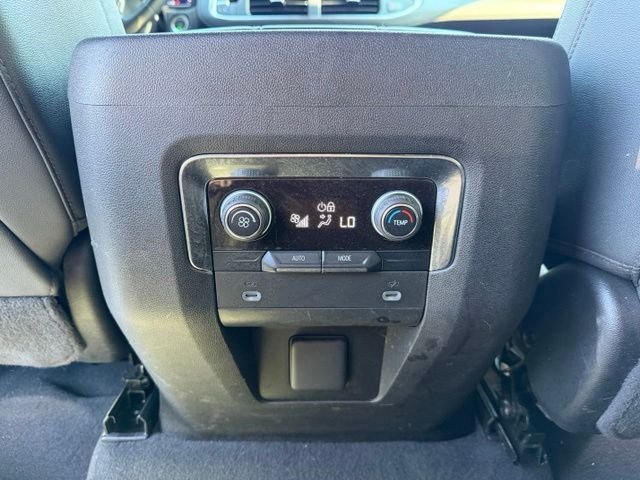 Used 2023 Black Chevrolet Z71 image 25