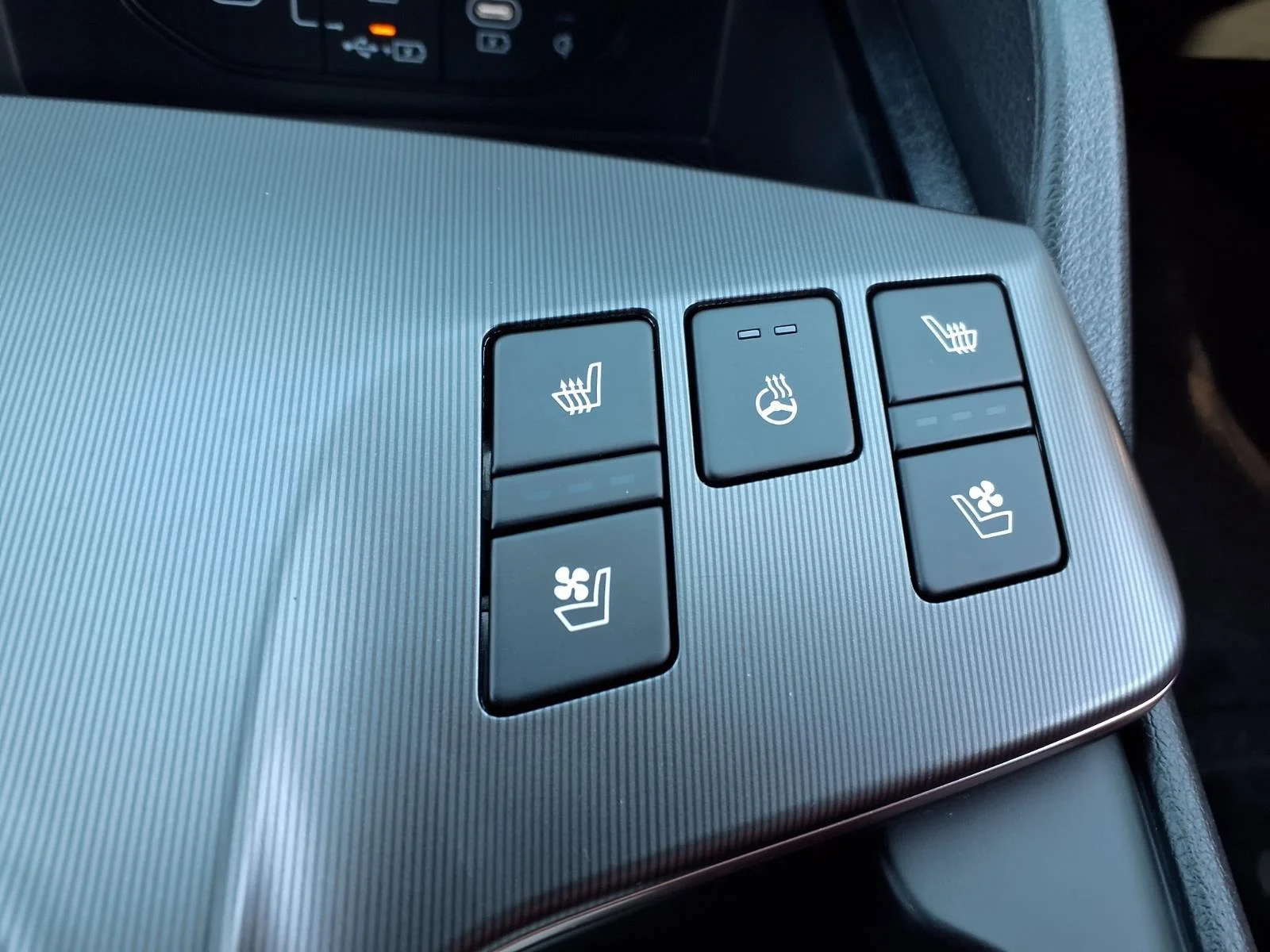 New 2027 Wolf Gray Kia SX Prestige image 8