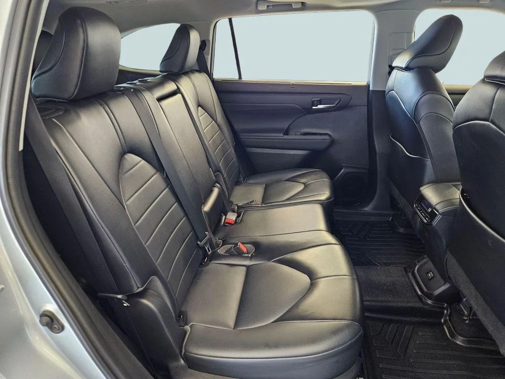Used 2022 Celestial Silver Metallic Toyota XLE image 28