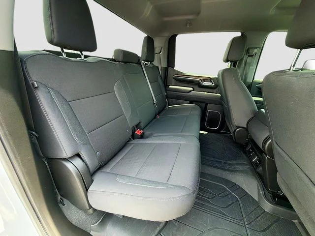 Used 2023 White Chevrolet LT image 28